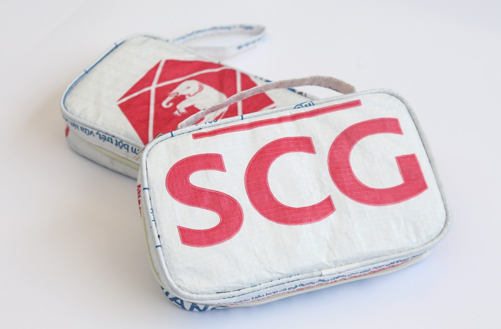 Túi quà tặng SCG Limloop tái chế nâng cấp từ bao bì xi măng